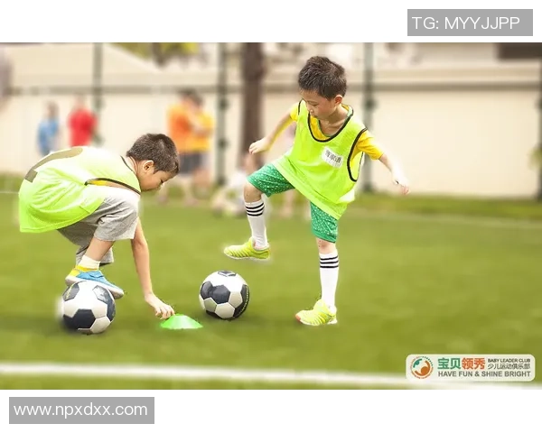 足球明星亲临运动店分享训练秘诀与装备选择的独特体验